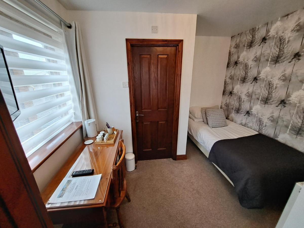 Highfields Holidays Bed & Breakfast Peterborough Buitenkant foto