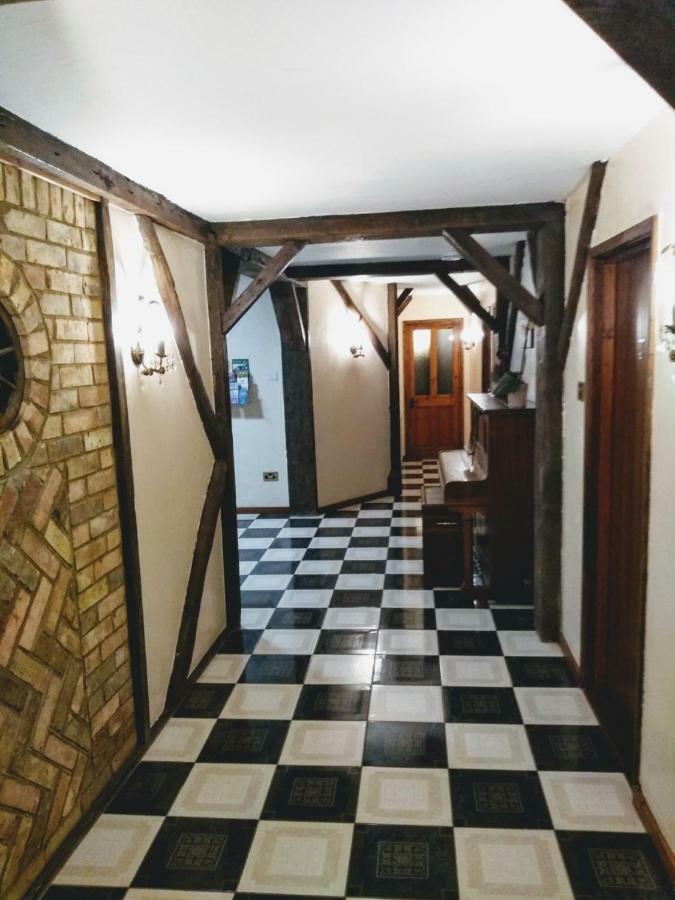 Highfields Holidays Bed & Breakfast Peterborough Buitenkant foto